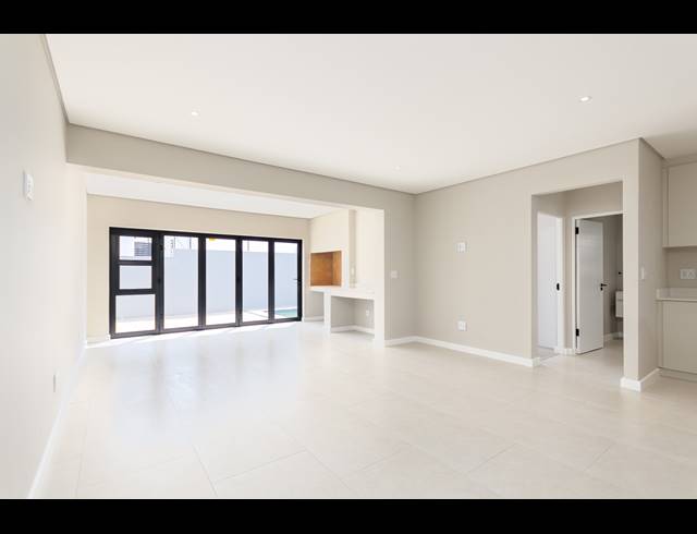 4 BEDROOM FREEHOLD FOR SALE IN SANDOWN